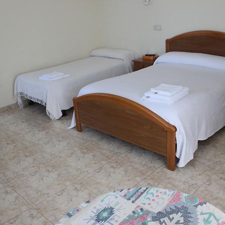 O Cruceiro Hotel Pontedeume Eksteriør billede