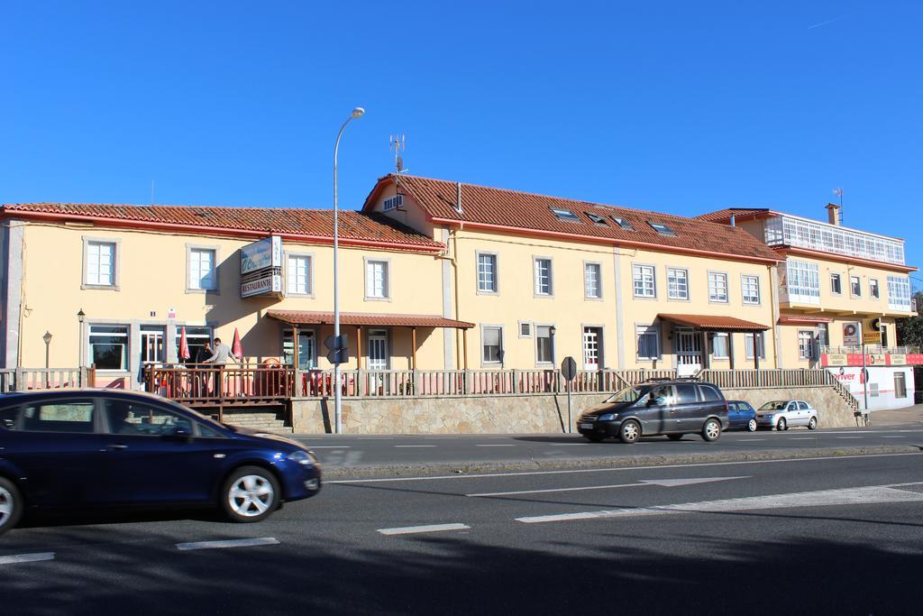 O Cruceiro Hotel Pontedeume Eksteriør billede