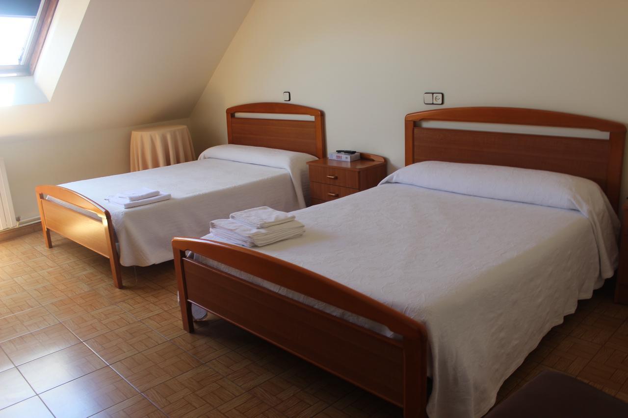 O Cruceiro Hotel Pontedeume Eksteriør billede